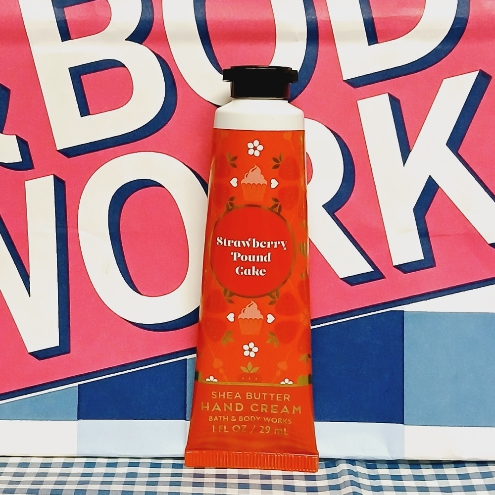 Bath and Body Works Strawberry Poundcake Hand Cream